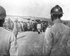Reunion d'officiers serbes autour du colonel Vassitch, qui prit Monastir aux Turcs le nov..., 1916. Creator: Unknown