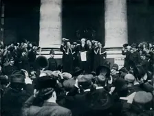 Reading the Proclamation of the War against Turkey from the Royal Exchange, London, 1914