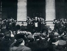 Reading the Proclamation of the War against Turkey from the Royal Exchange, London, 1914
