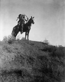 Ready for the charge-Apsaroke, c1908. Creator: Edward Sheriff Curtis