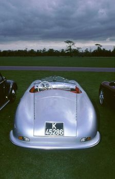 Rear view of Porsche spyder