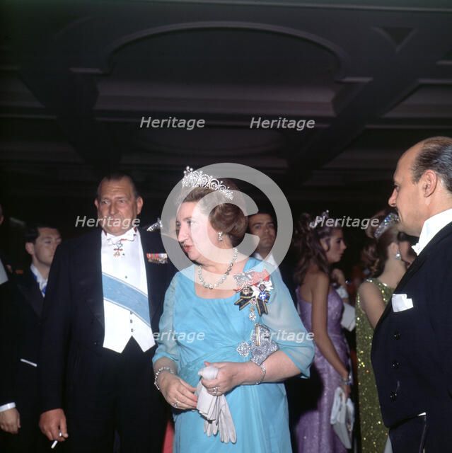 Receiving Juan de Borbon y Orleans (1913-1993) and Maria de las Mercedes de Borbon y Battenberg (…