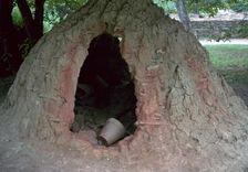 Reconstruction of a Gallo-Roman pottery kiln