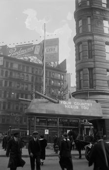 Recruiting ad. -- 23d & Broadway, [N.Y.], between c1915 and c1920. Creator: Bain News Service