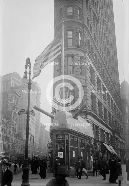 Recruiting address -- 23d & Broadway, N.Y., between 1917 and 1918. Creator: Bain News Service.
