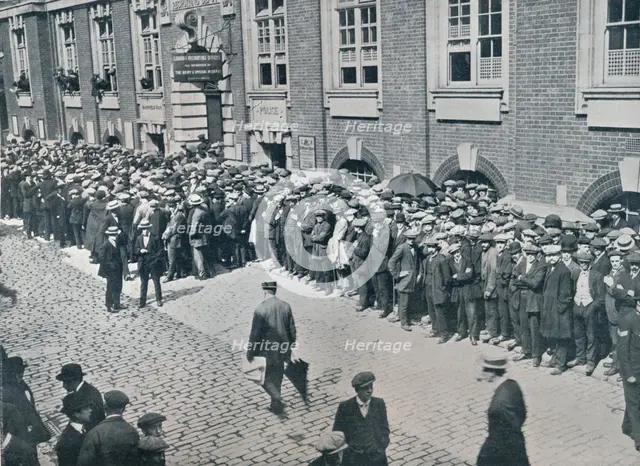 Recruits waiting outside the Central London Recruiting Depot, 1914. Artist: Unknown