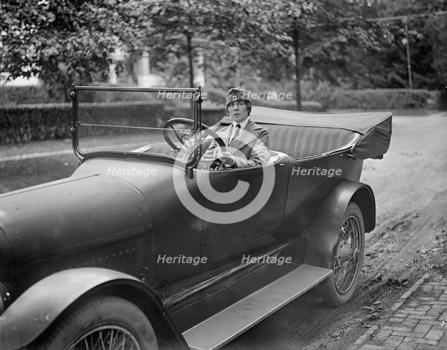Red Cross Motor Corps - Groups, 1917. Creator: Harris & Ewing.