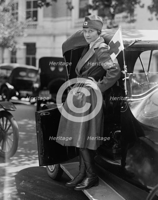 Red Cross Motor Corps - Groups, 1917. Creator: Harris & Ewing.