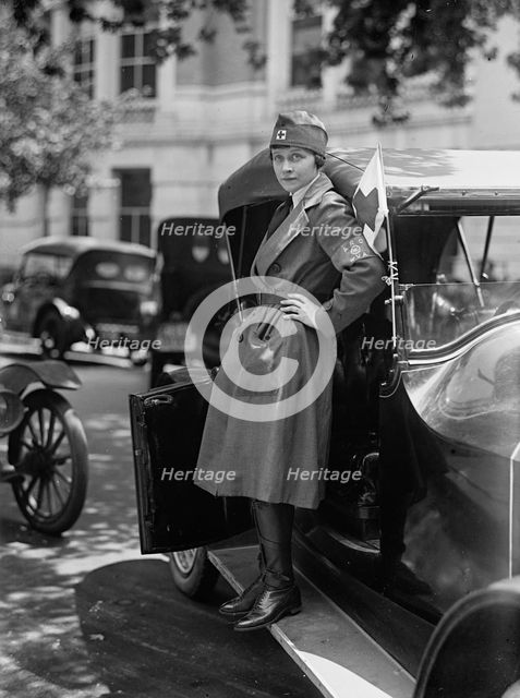 Red Cross Motor Corps - Groups, 1917. Creator: Harris & Ewing.