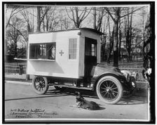Red Cross: Mrs. Willard Matthews, Chairman Canteen Committee, Scranton, Penna, between 1910 and 1920 Creator: Harris & Ewing