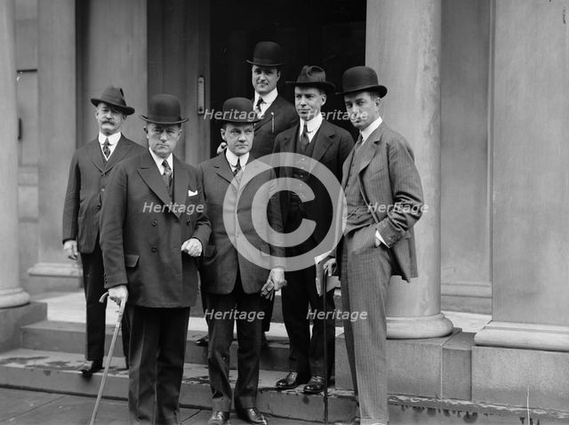 Red Cross, American - Emergency Fin. Com.: Frank B. Hayne; H.P. Davison, Chairman; Cornelius...,1917 Creator: Harris & Ewing.
