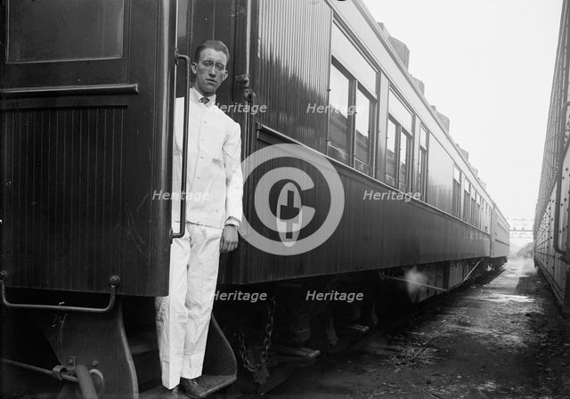 Red Cross, American - Sanitary Railroad Car, 1917. Creator: Harris & Ewing.