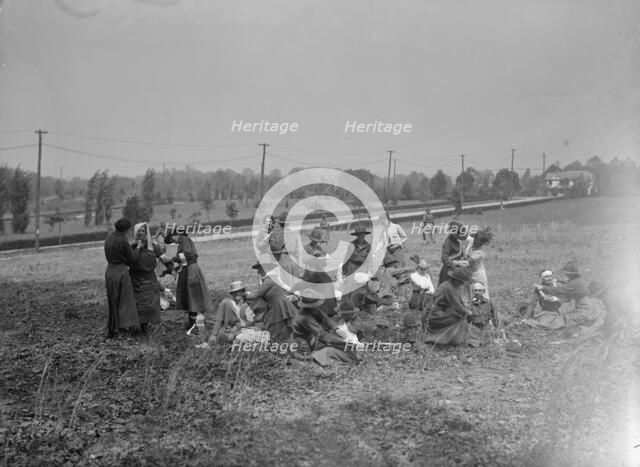 Red Cross, American - Women's National Service School; Red Cross Instructions in Care of Sick, 1916. Creator: Harris & Ewing.