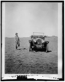 Red Cross, between 1910 and 1920. Creator: Harris & Ewing