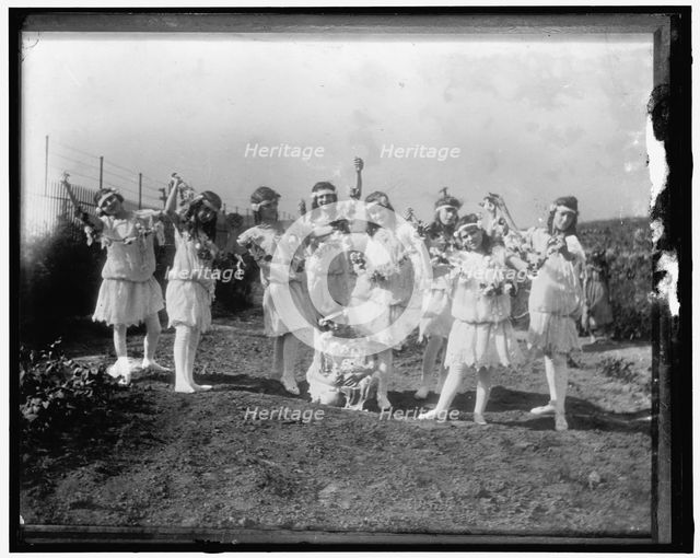 Red Cross, between 1910 and 1920. Creator: Harris & Ewing.