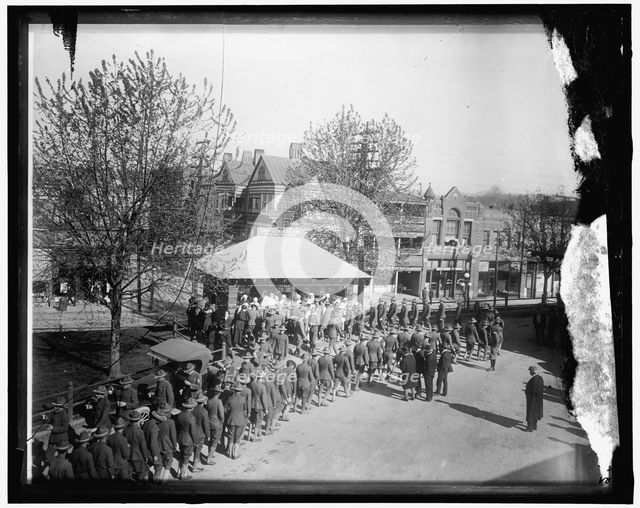 Red Cross, between 1910 and 1920. Creator: Harris & Ewing.