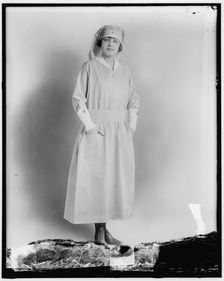 Red Cross, between 1910 and 1920. Creator: Harris & Ewing