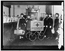 Red Cross, between 1910 and 1920. Creator: Harris & Ewing