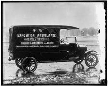 Red Cross, between 1910 and 1920. Creator: Harris & Ewing