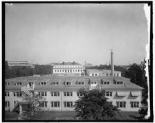 Red Cross Bldg, between 1910 and 1920. Creator: Harris & Ewing