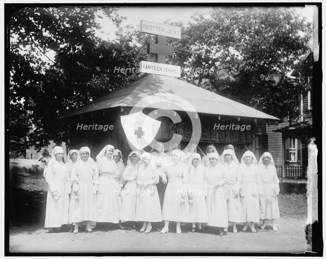 Red Cross: Fayetteville, N.C. Canteen Service, between 1910 and 1920. Creator: Harris & Ewing.
