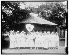Red Cross: Fayetteville, N.C. Canteen Service, between 1910 and 1920. Creator: Harris & Ewing