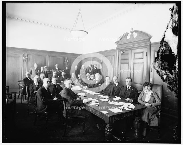 Red Cross (grp), between 1910 and 1920. Creator: Harris & Ewing.