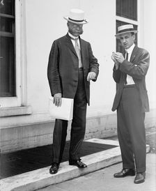Redfield, William Cox. Rep. from New York, 1911-1913; Sec. of Commerce, 1913-1919. Left, 1914. Creator: Harris & Ewing
