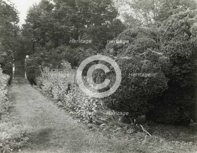 "Redlands," Polly Coles and Sally Randolph Carter house, Carter's..., Covesville, Virginia, 1926. Creator: Frances Benjamin Johnston.