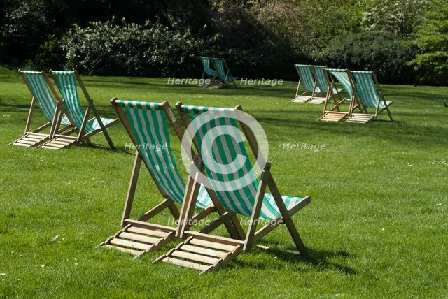 Regent's Park, 2005. Creator: Ethel Davies.