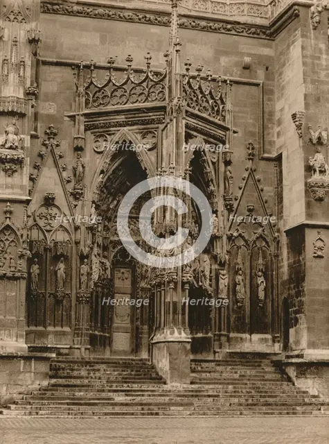 'Regensburg - Cathedral Corch', 1931. Artist: Kurt Hielscher.