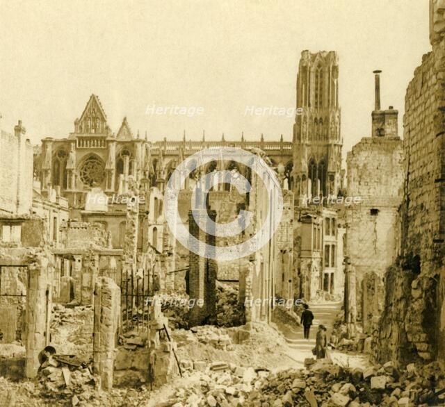 Reims Cathedral, Reims, northern France, c1914-c1918. Artist: Unknown.