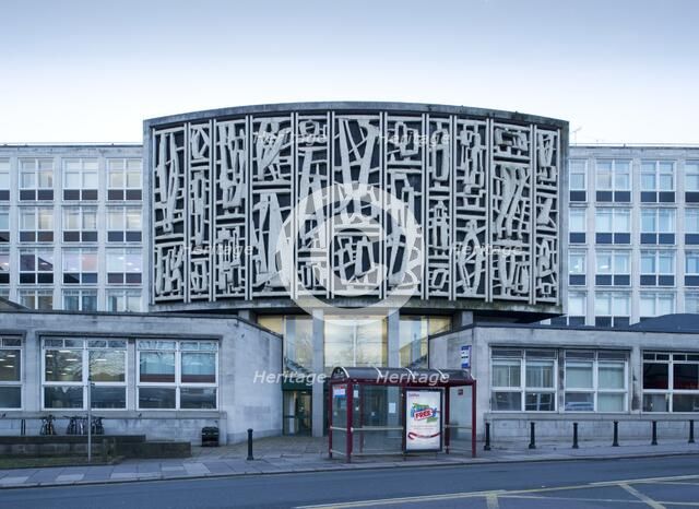 Relief sculpture by Allen Johnson, Leeds University, West Yorkshire, 2015. Artist: Alun Bull.