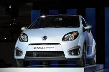 Renault Twingo Sport - launch 2007. Artist: Simon Clay