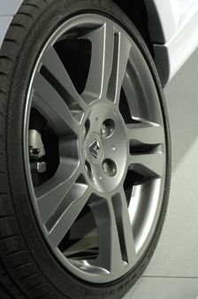 Renault Twingo Sport - launch 2007. Artist: Simon Clay