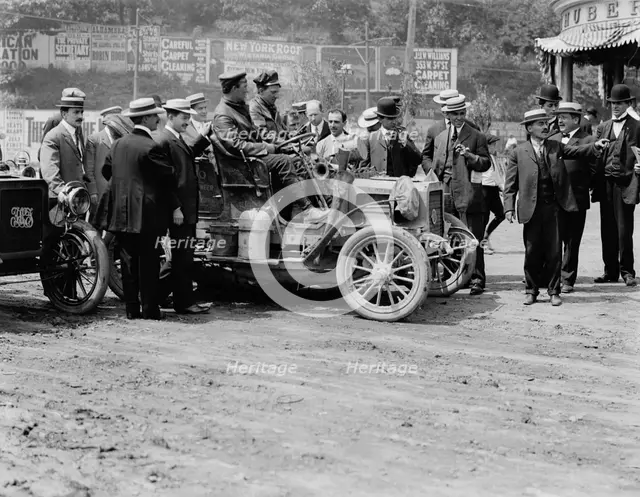 REO Mountaineer, New York to San Francisco and back, between 1900 and 1905. Creator: Unknown.