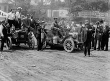 REO Mountaineer, New York to San Francisco and back, between 1900 and 1905. Creator: Unknown
