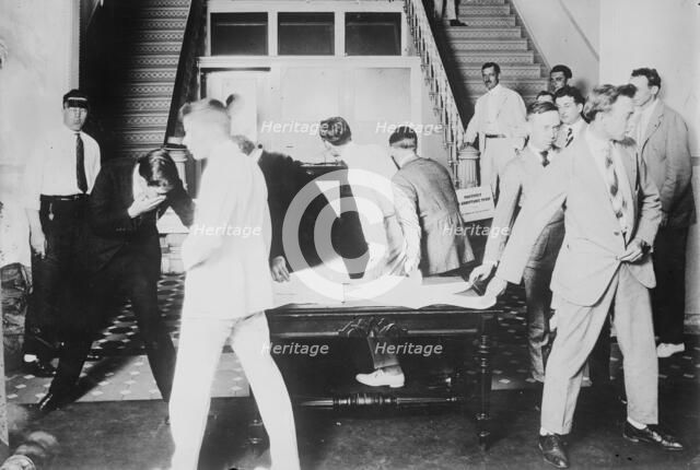 Reporters & crop report, between c1915 and c1920. Creator: Bain News Service.