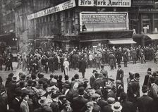 Reports of the sinking of the Titanic arrive in New York, USA, April 1912.