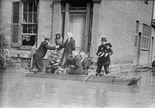 Rescue work- Dayton, 1913. Creator: Bain News Service
