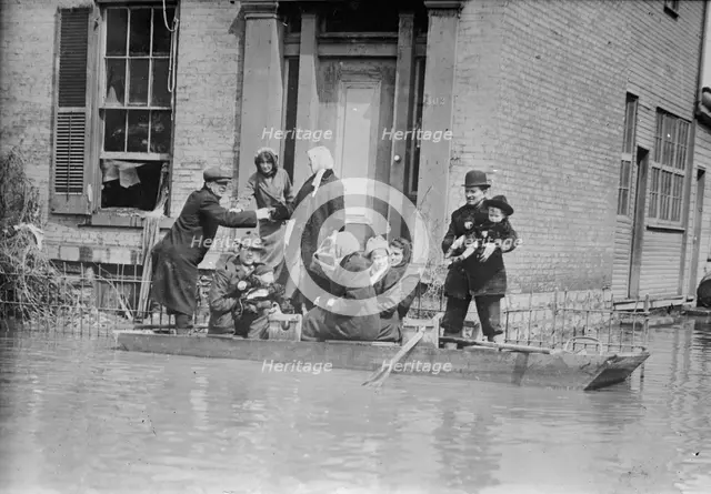 Rescue work- Dayton, 1913. Creator: Bain News Service.