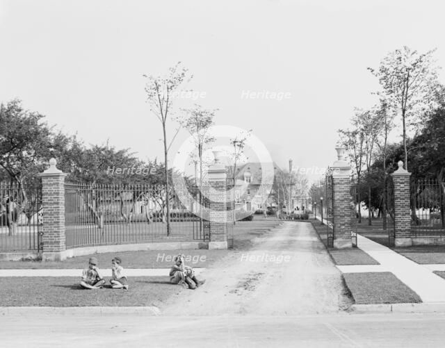 Residence near country club, Ann Arbor, Mich., between 1900 and 1910. Creator: Unknown.