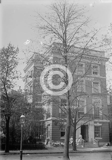 Residence of Mr. And Mrs. William F. Hitt, 1914. Creator: Harris & Ewing.