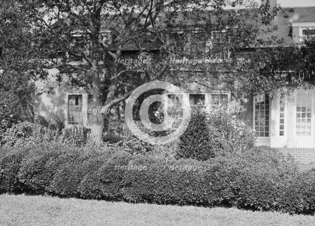 Residence of Mr. Hamilton King, between 1911 and 1934. Creator: Arnold Genthe.