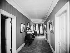 Residence of Mrs. H.C. Parke, upper hall, Detroit, Mich., between 1900 and 1910. Creator: Unknown