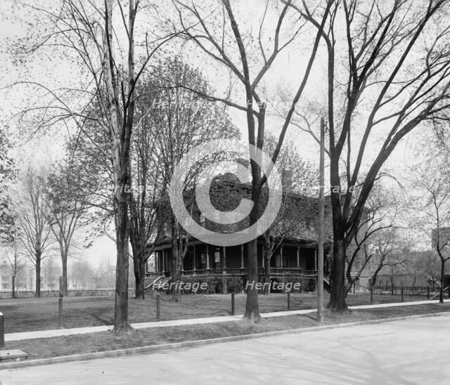 Residence of Mrs. H.C. Parke, exterior view, Detroit, Mich., between 1900 and 1910. Creator: Unknown.