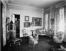 Residence of Mrs. H.C. Parke, parlor, Detroit, Mich., between 1900 and 1910. Creator: Unknown