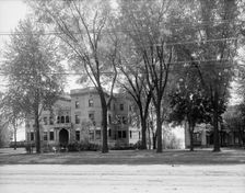 Residence of Dr. T.A. McGraw, Detroit, Mich., between 1900 and 1910. Creator: Unknown