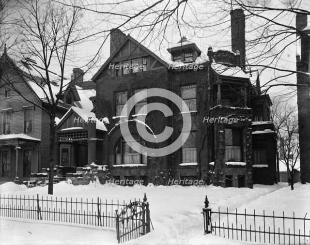 Residence of Hervie Wetzel, Detroit, Mich., between 1905 and 1915. Creator: Unknown.