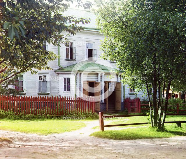 Residence for the sisters of the Leushinskii Monastery [Leushina, Russian Empire], 1909. Creator: Sergey Mikhaylovich Prokudin-Gorsky.